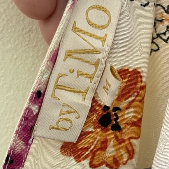 TiMO floral midi dress Size- size medium - Picture 2 of 5